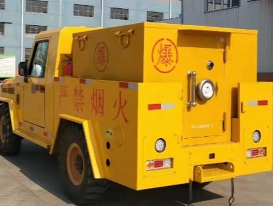 思南凯龙爆破器材运输车：保障爆破任务的安全运行